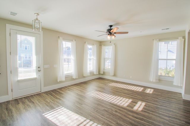 286 Great Lawn Drive, Summerville, SC 29485