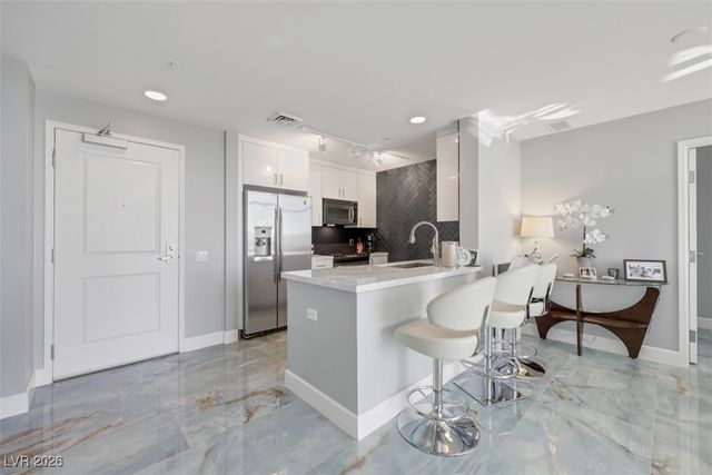 200 West Sahara Avenue 3707, Las Vegas, NV 89102