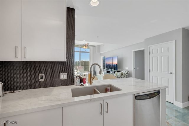 200 West Sahara Avenue 3707, Las Vegas, NV 89102