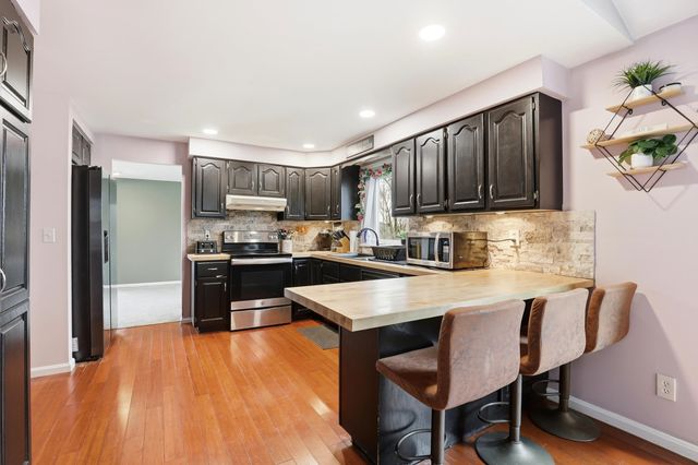 147 Leewood Street, Manchester, NH 03103