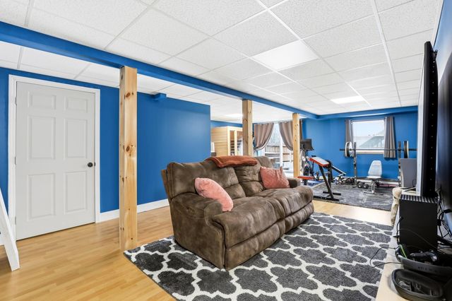 147 Leewood Street, Manchester, NH 03103