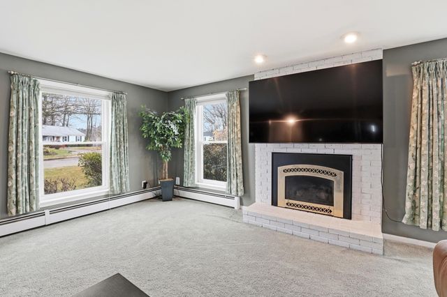 147 Leewood Street, Manchester, NH 03103