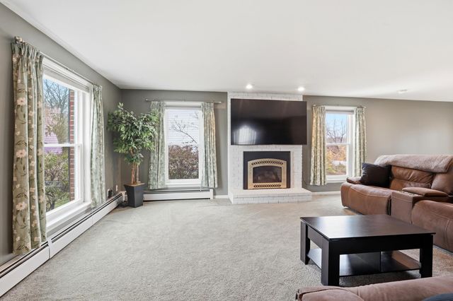 147 Leewood Street, Manchester, NH 03103