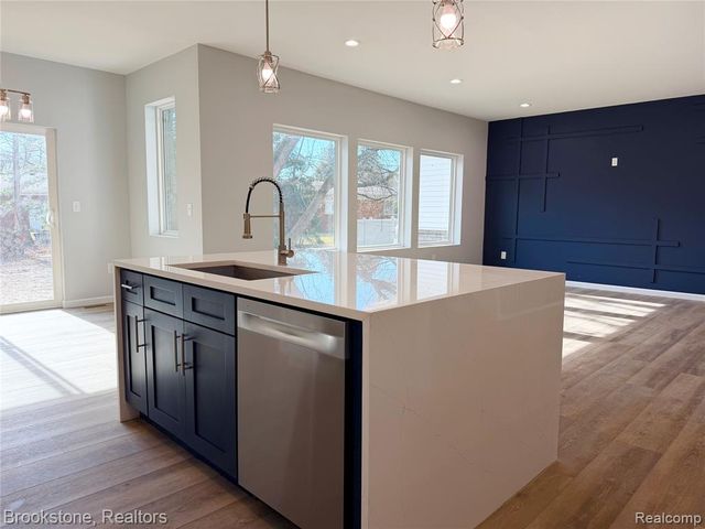 37116 Moravian Drive, Clinton Township, MI 48036