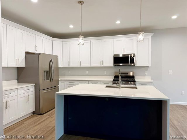 37116 Moravian Drive, Clinton Township, MI 48036