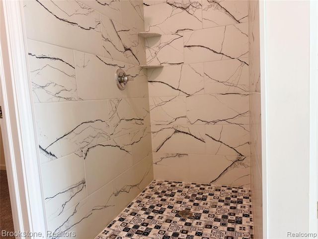 37116 Moravian Drive, Clinton Township, MI 48036