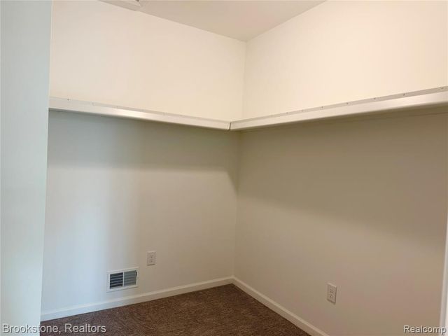 37116 Moravian Drive, Clinton Township, MI 48036