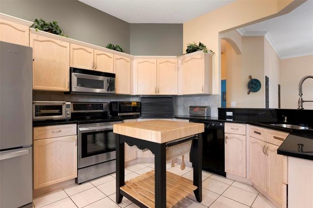 6852 SAGEBRUSH CIRCLE, Sarasota, FL 34243