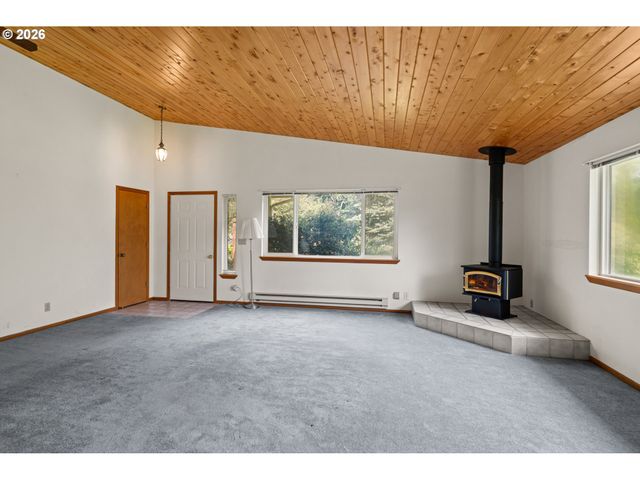 17345 BLUEBERRY Dr, Brookings, OR 97415