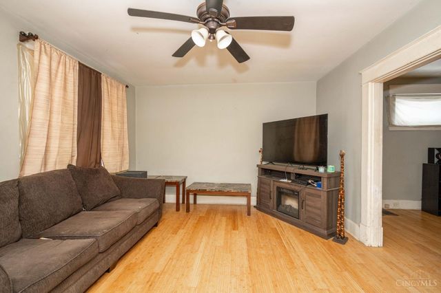 836 Harris Avenue, Cincinnati, OH 45205