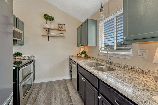 1050 S Waco Way, Aurora, CO 80017