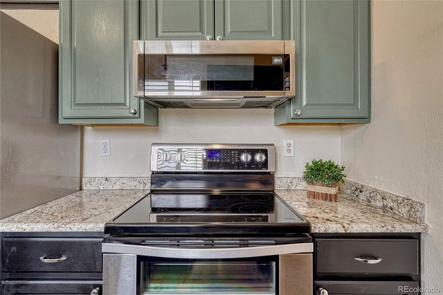 1050 S Waco Way, Aurora, CO 80017