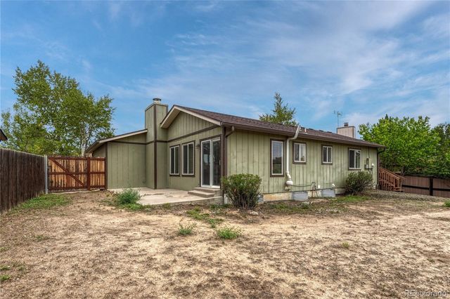 1050 S Waco Way, Aurora, CO 80017