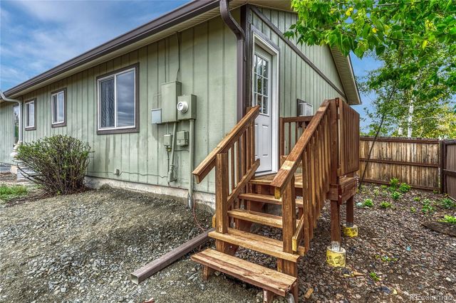 1050 S Waco Way, Aurora, CO 80017