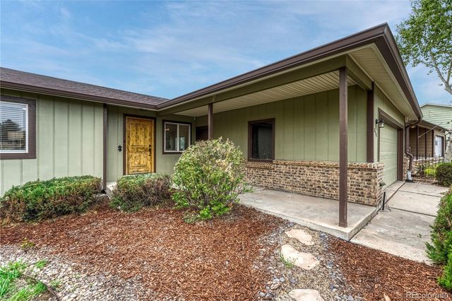 1050 S Waco Way, Aurora, CO 80017