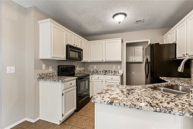 1601 Cresent Street, Bentonville, AR 72712