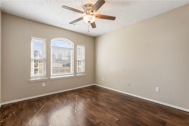 1601 Cresent Street, Bentonville, AR 72712