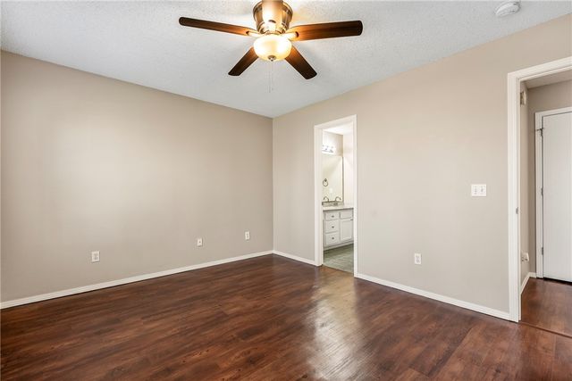 1601 Cresent Street, Bentonville, AR 72712