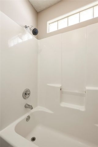 1601 Cresent Street, Bentonville, AR 72712