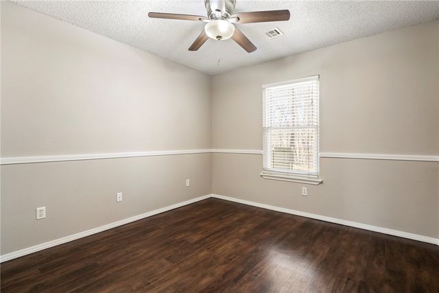 1601 Cresent Street, Bentonville, AR 72712