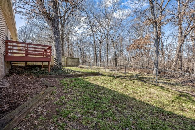 1601 Cresent Street, Bentonville, AR 72712