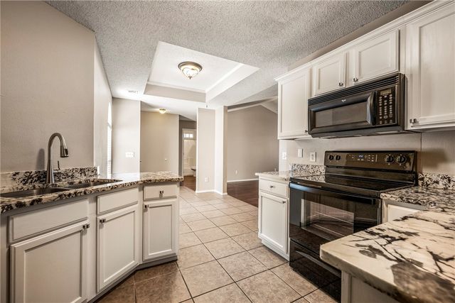 1601 Cresent Street, Bentonville, AR 72712