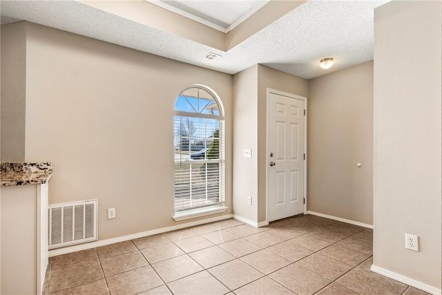 1601 Cresent Street, Bentonville, AR 72712