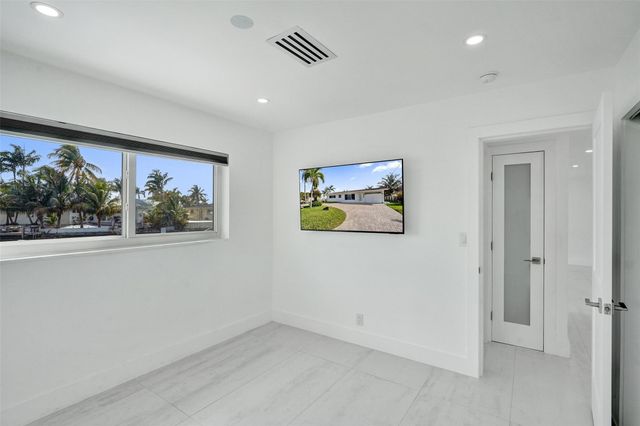 1960 SE 5th Court, Pompano Beach, FL 33060