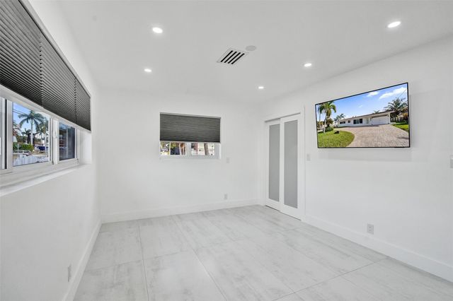 1960 SE 5th Court, Pompano Beach, FL 33060