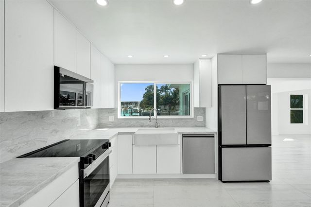 1960 SE 5th Court, Pompano Beach, FL 33060