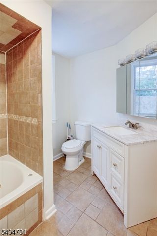 163 Greenwood Ave, East Orange City, NJ 07017