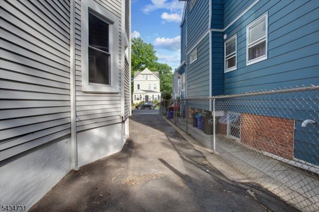 163 Greenwood Ave, East Orange City, NJ 07017