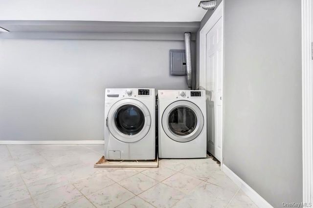 16 Jerome Road, Sound Beach, NY 11789