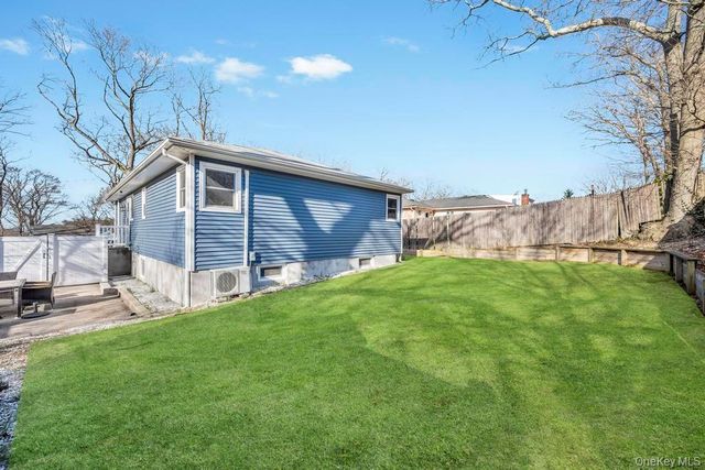 16 Jerome Road, Sound Beach, NY 11789