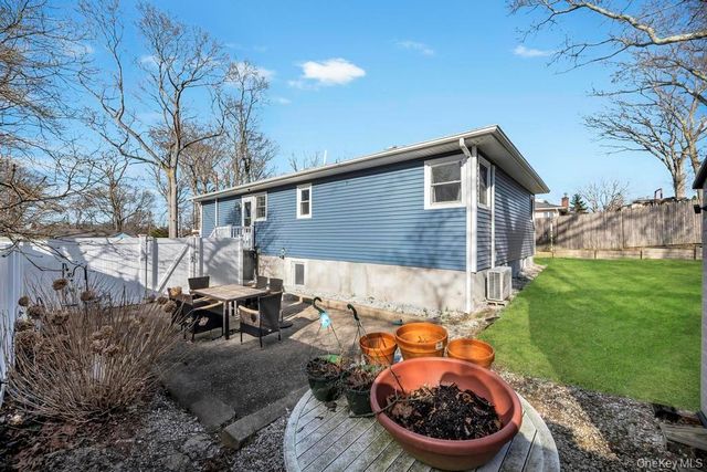 16 Jerome Road, Sound Beach, NY 11789