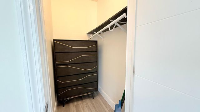 820 NE 17th Avenue 4b, Fort Lauderdale, FL 33304