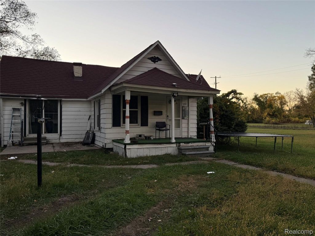 720 Magnolia Drive, Inkster, MI 48141