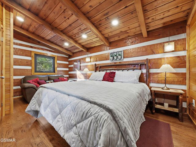 939 Vixen Run, Gatlinburg, TN 37738