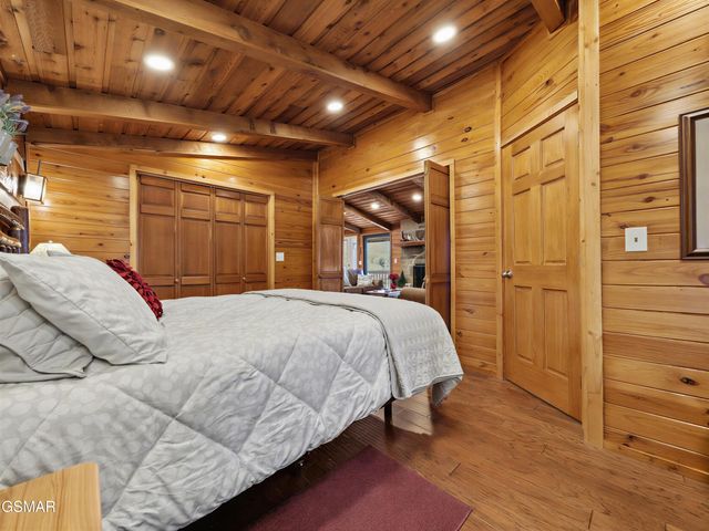 939 Vixen Run, Gatlinburg, TN 37738