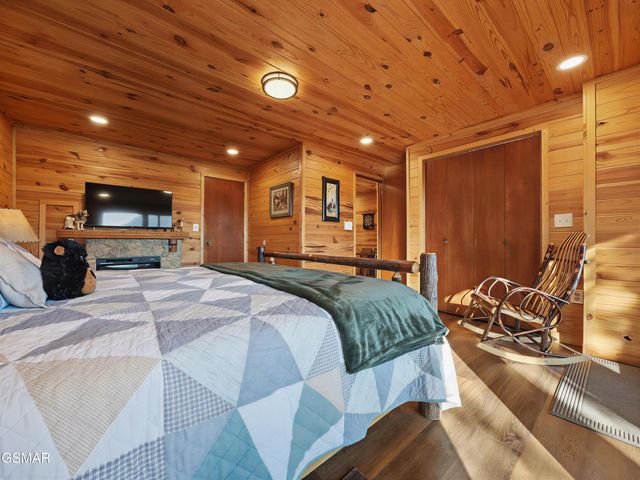 939 Vixen Run, Gatlinburg, TN 37738