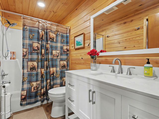 939 Vixen Run, Gatlinburg, TN 37738