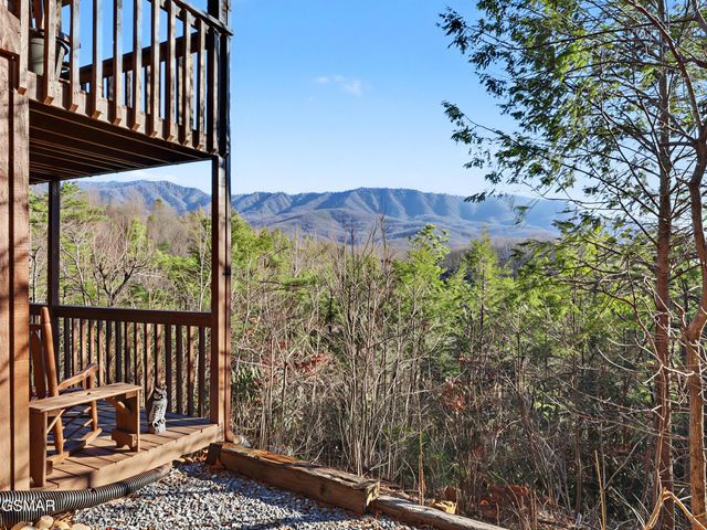 939 Vixen Run, Gatlinburg, TN 37738