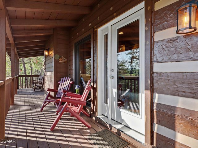 939 Vixen Run, Gatlinburg, TN 37738