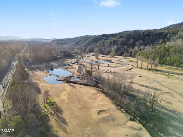 939 Vixen Run, Gatlinburg, TN 37738