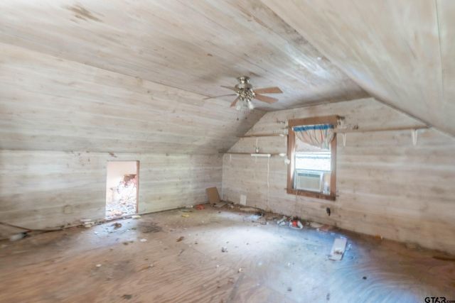 590 An County Road 169, Elkhart, TX 75839