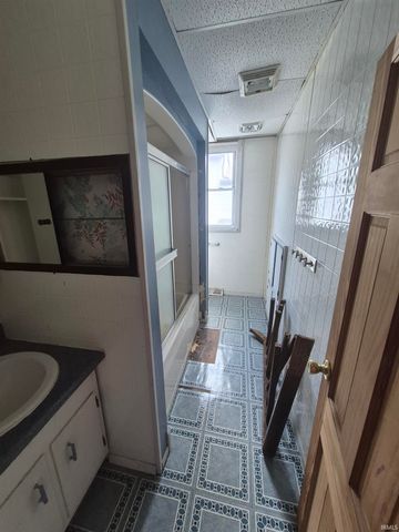 148 W Marion Street, Mishawaka, IN 46545