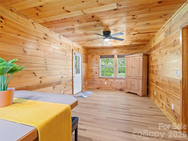 5881 US 23 Highway, Mars Hill, NC 28754