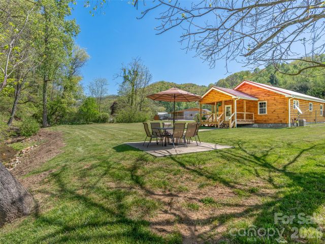 5881 US 23 Highway, Mars Hill, NC 28754