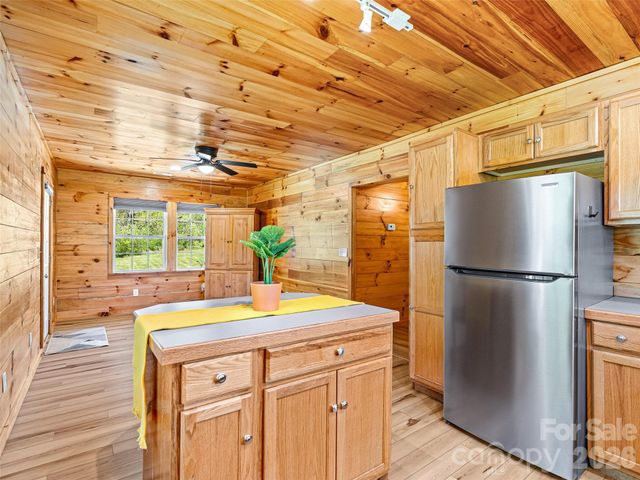 5881 US 23 Highway, Mars Hill, NC 28754