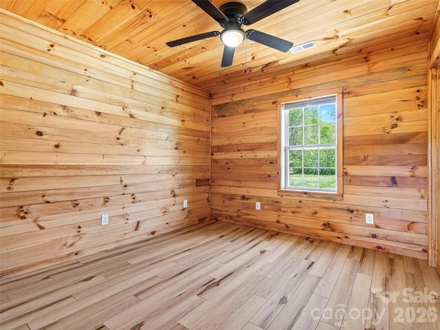 5881 US 23 Highway, Mars Hill, NC 28754